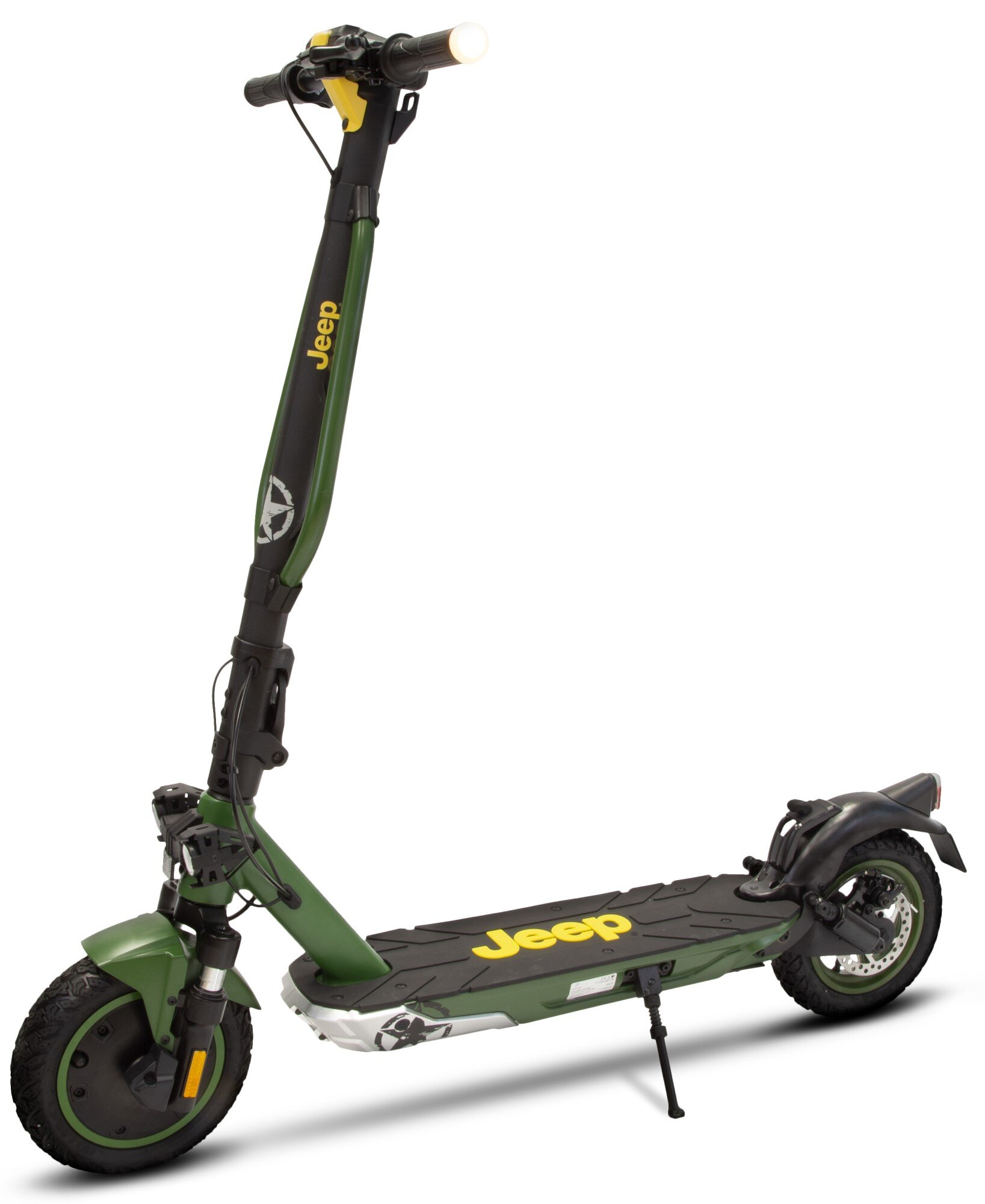Zielona hulajnoga elektryczna Jeep na białym tle.