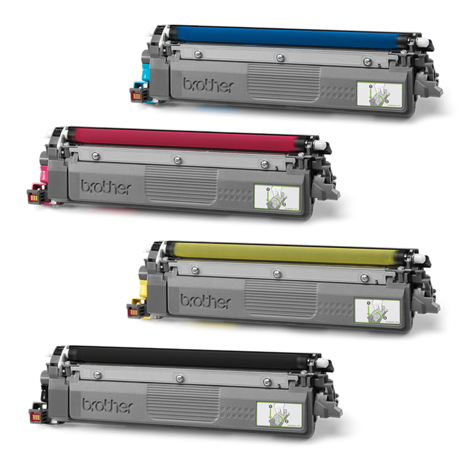 Vier Brother-Tonerkartuschen in Cyan, Magenta, Gelb und Schwarz, auf Weiß.