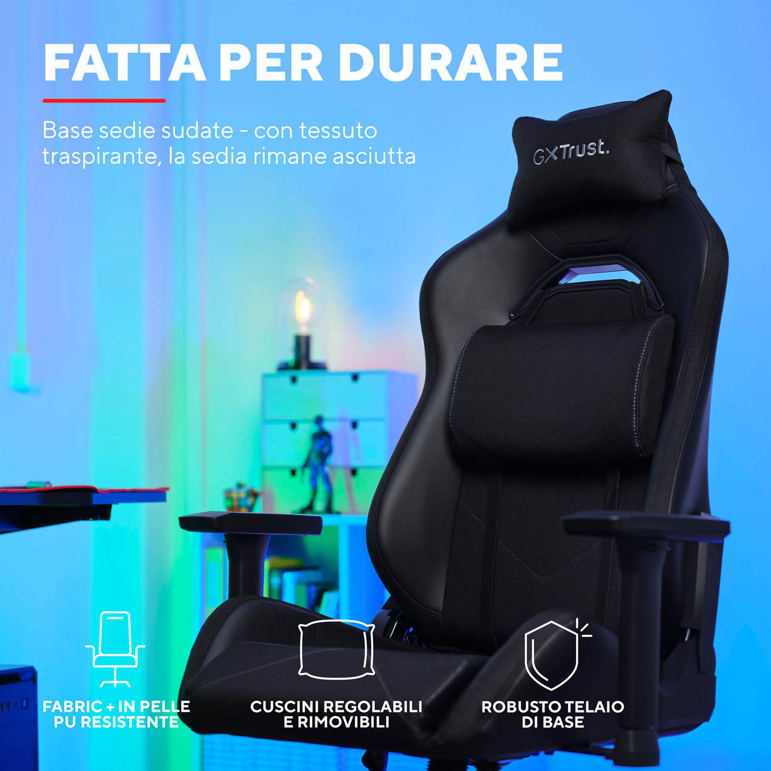 Una sedia da gaming nera con testo in italiano e icone.