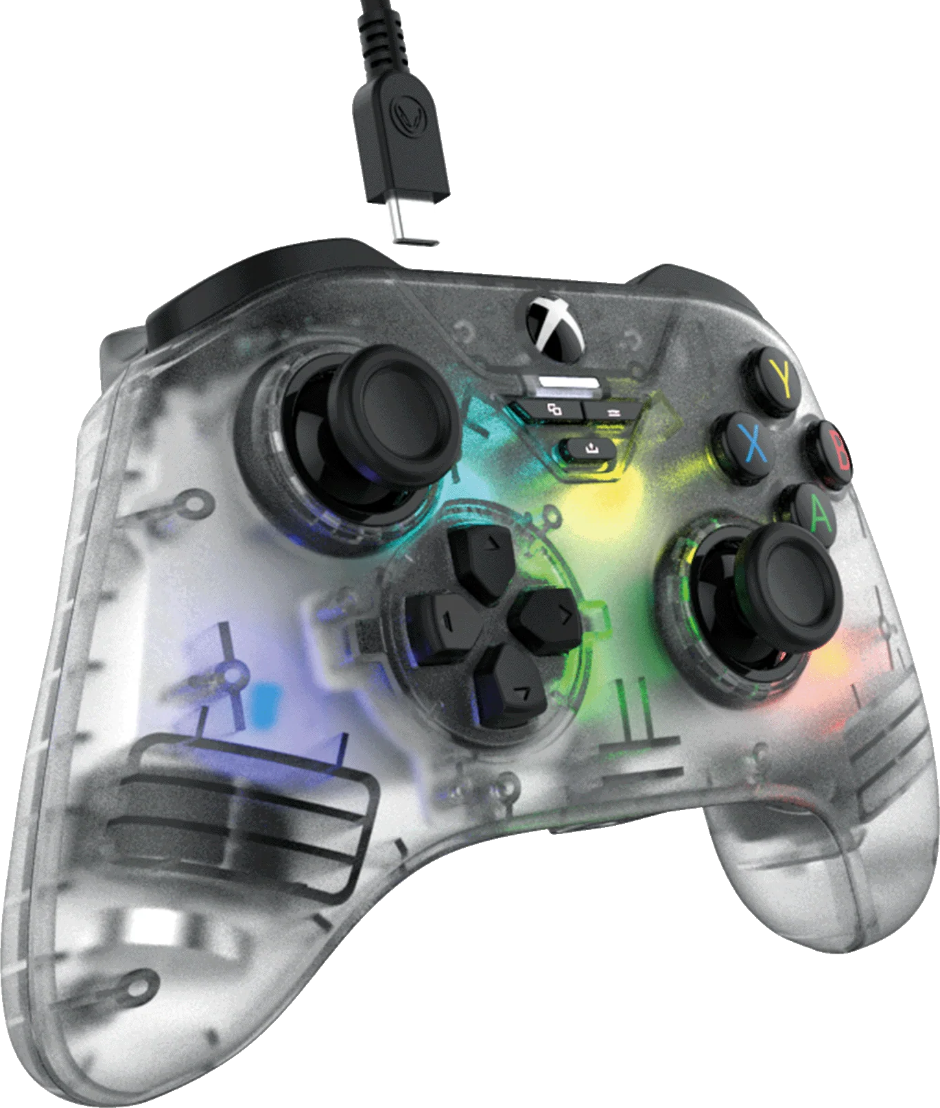 Átlátszó Xbox-vezérlő színes belső világítással. Fekete gombok és USB-csatlakozó van rajta.