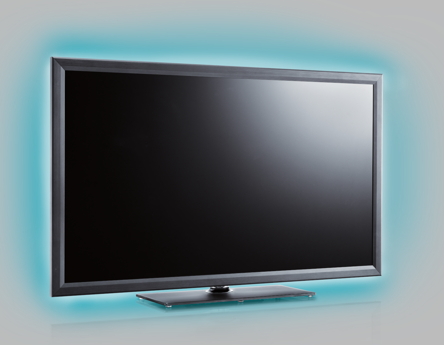 Egy nagyméretű, fekete keretű TV világoskék ragyogással, világoskék háttéren.