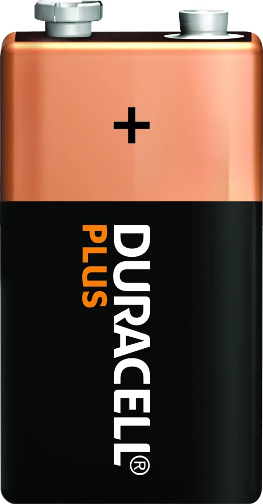 Pile Duracell Plus. C'est une pile rectangulaire, marron et noire avec un signe plus.