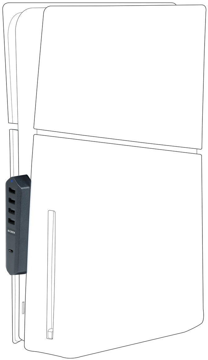 Fekete és szürke játékkonzol USB hub kiegészítővel, fehér háttéren.