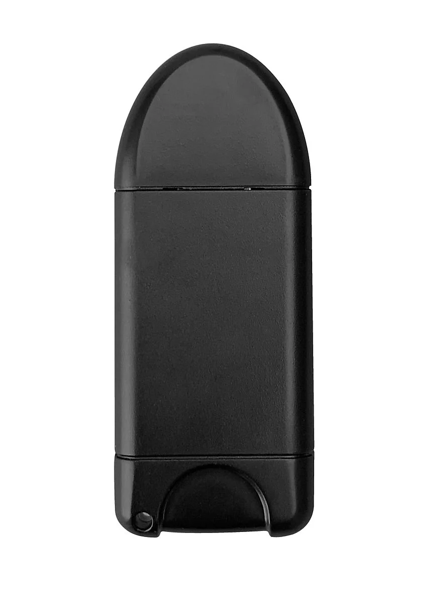 Fekete USB-meghajtó lekerekített tetejével és téglalap alakú testtel, elölnézetből.