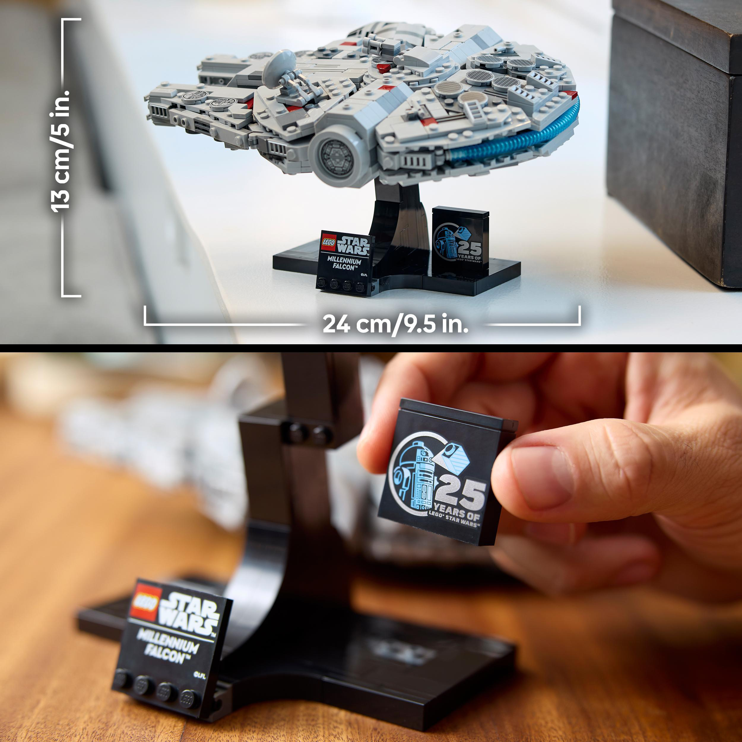Ein Star Wars Millennium Falcon-Modell auf einem Ständer. Im Hintergrund eine schwarze Box.