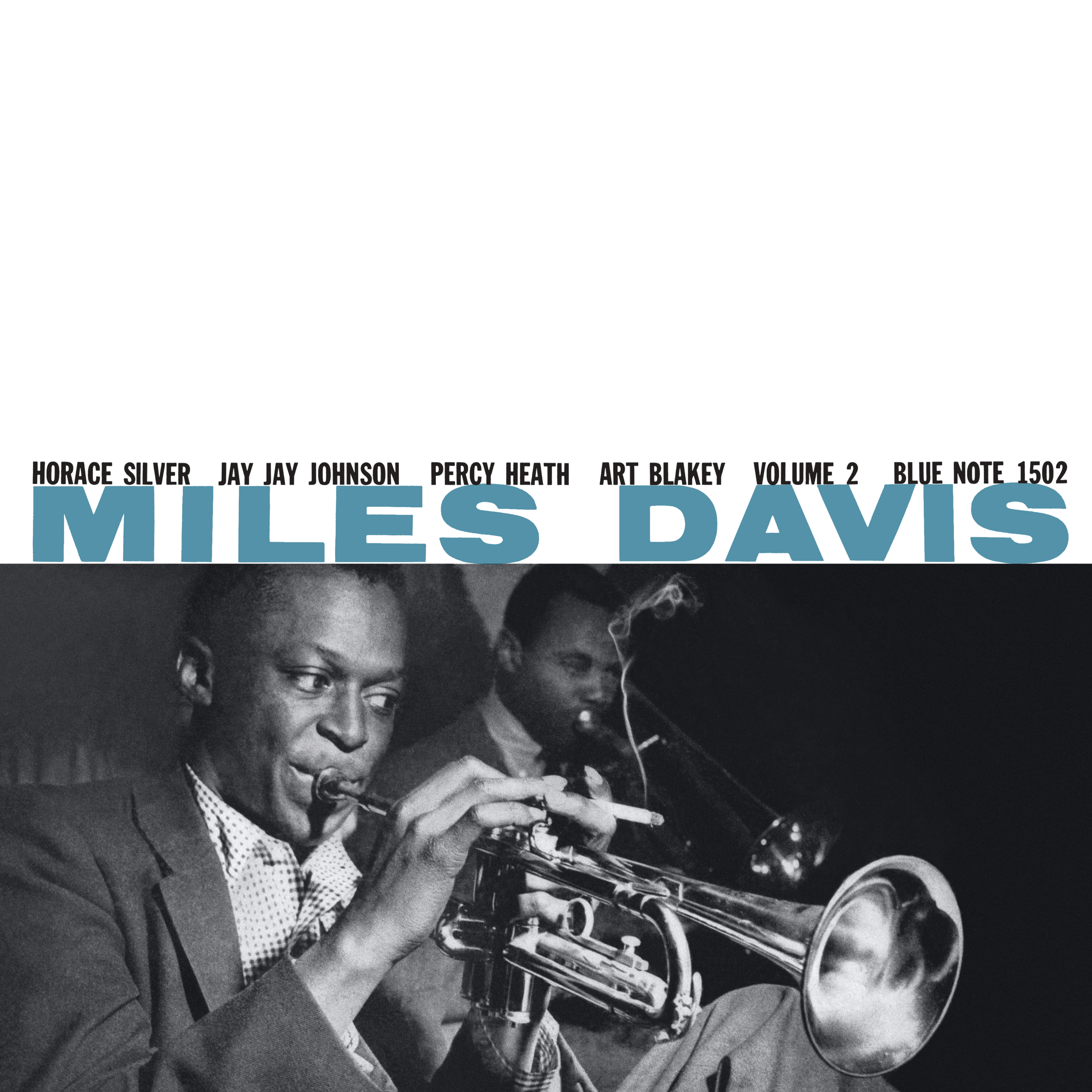 Albumcover von Miles Davis, mit Schwarzweißfoto von Davis beim Trompetenspiel.