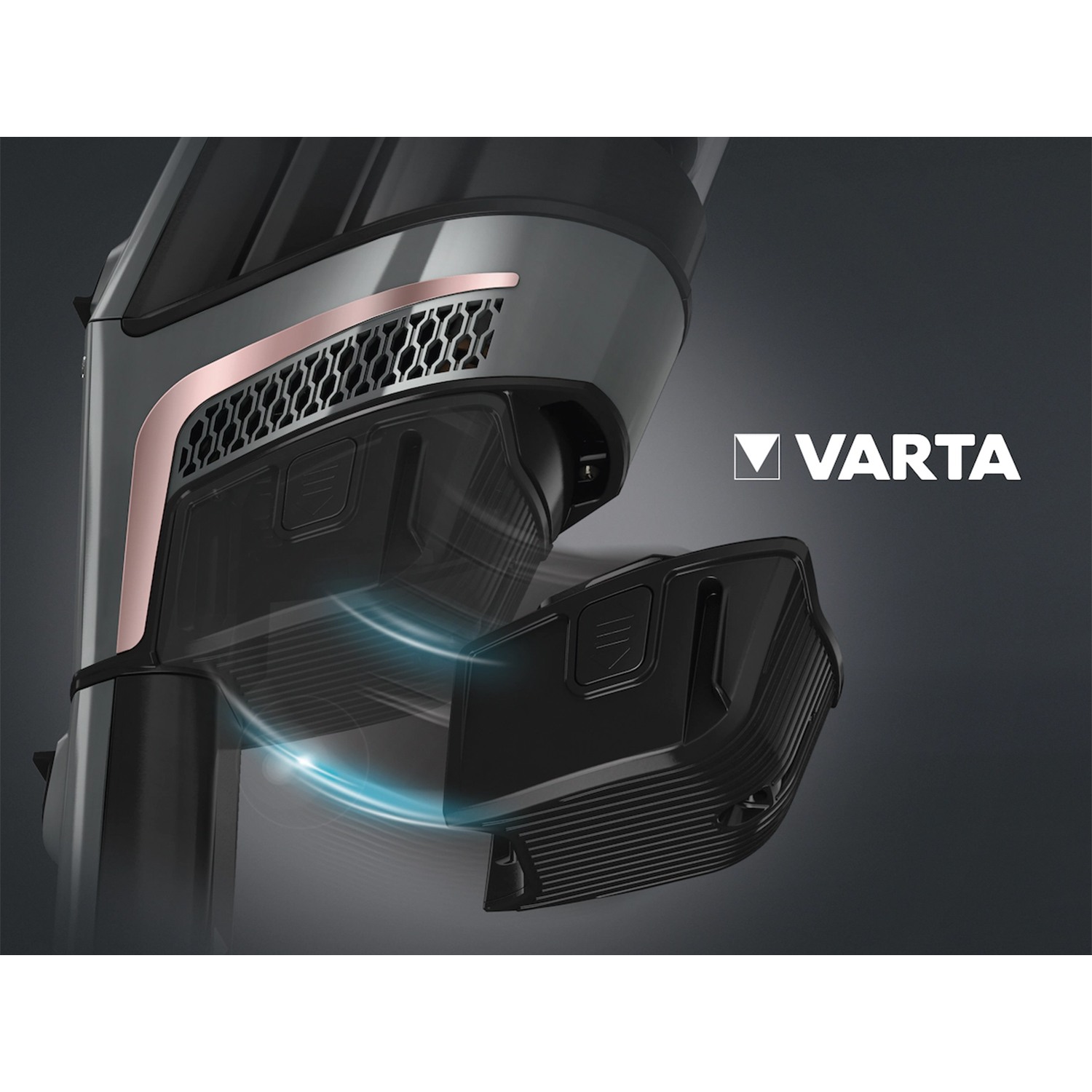 Dettaglio aspirapolvere. Corpo nero e grigio con contenitore trasparente, logo VARTA.
