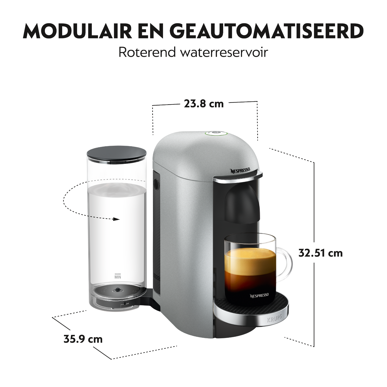 Een man met een knot ligt op een bed en gebruikt een horloge.