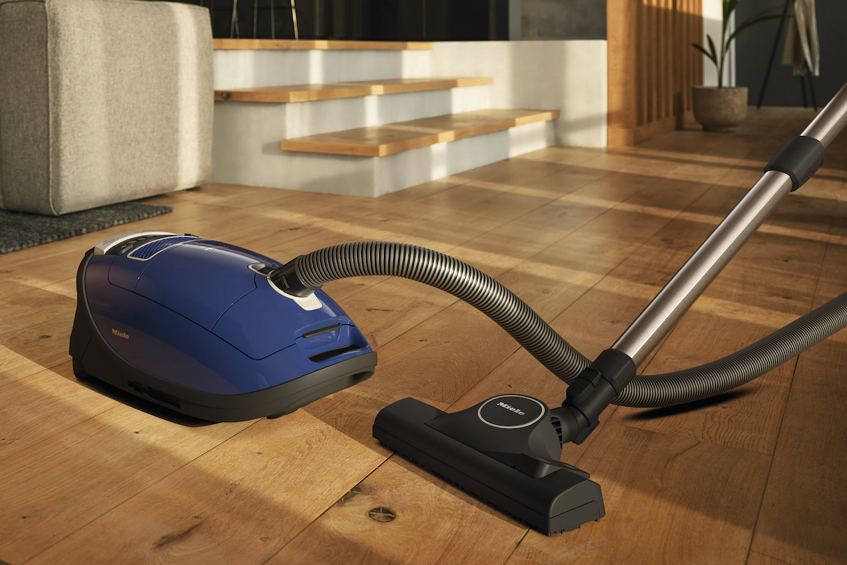 MIELE Complete C3 125 Edition - Staubsauger (Marineblau, )