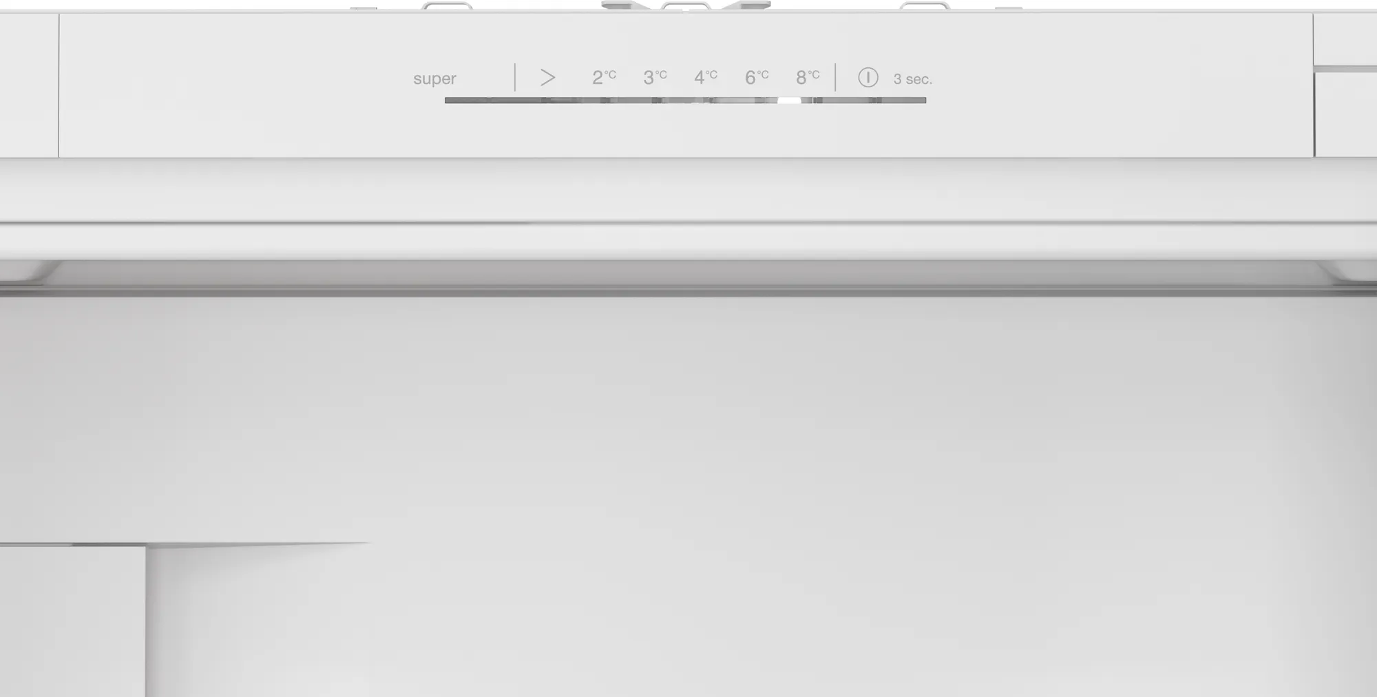 Nahaufnahme eines weißen Kühlschrankpanels mit Temperaturanzeige, die verschiedene Einstellungen zeigt.