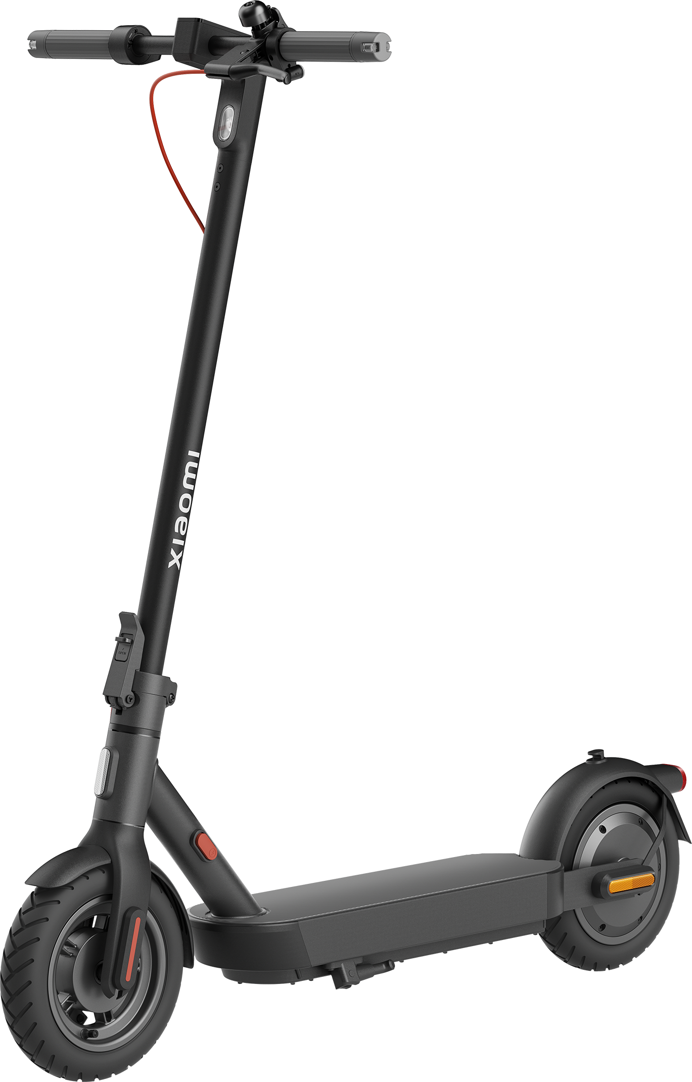 Fekete elektromos roller fehér háttéren.