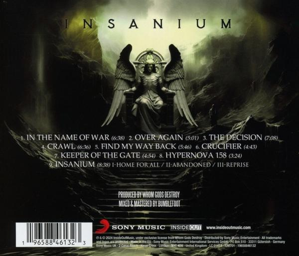 Albumcover mit Text und einem gotischen Kunststil, der eine geflügelte Statue zeigt.