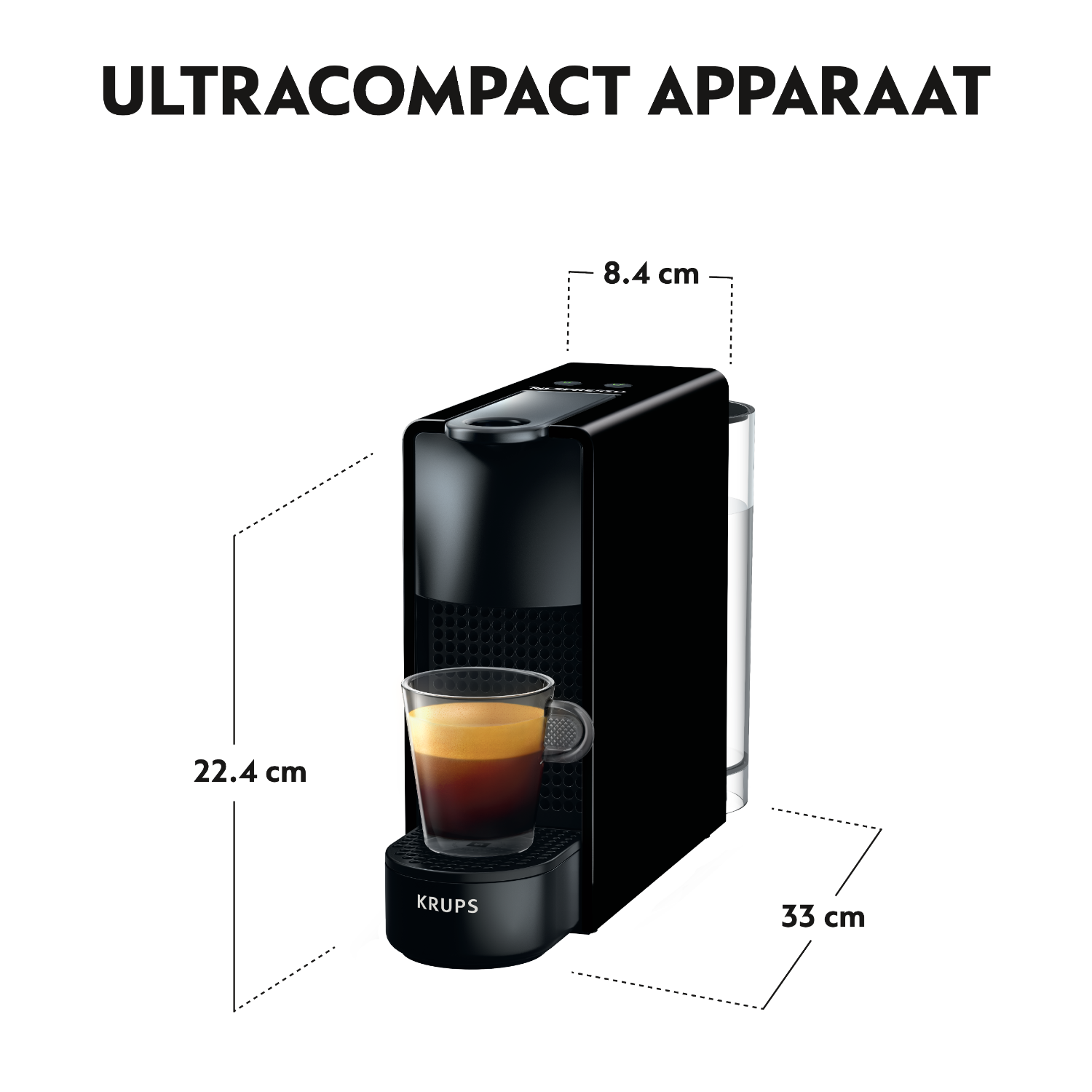 Zwarte koffiemachine met een glas koffie. Afmetingen: 22,4 cm hoog, 8,4 cm breed en 33 cm diep.