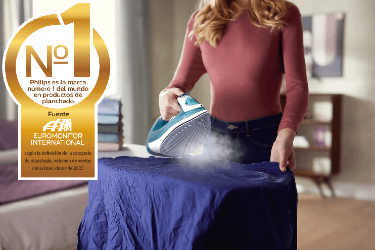 Mujer planchando tela azul con una plancha Philips, texto y logo en el fondo.