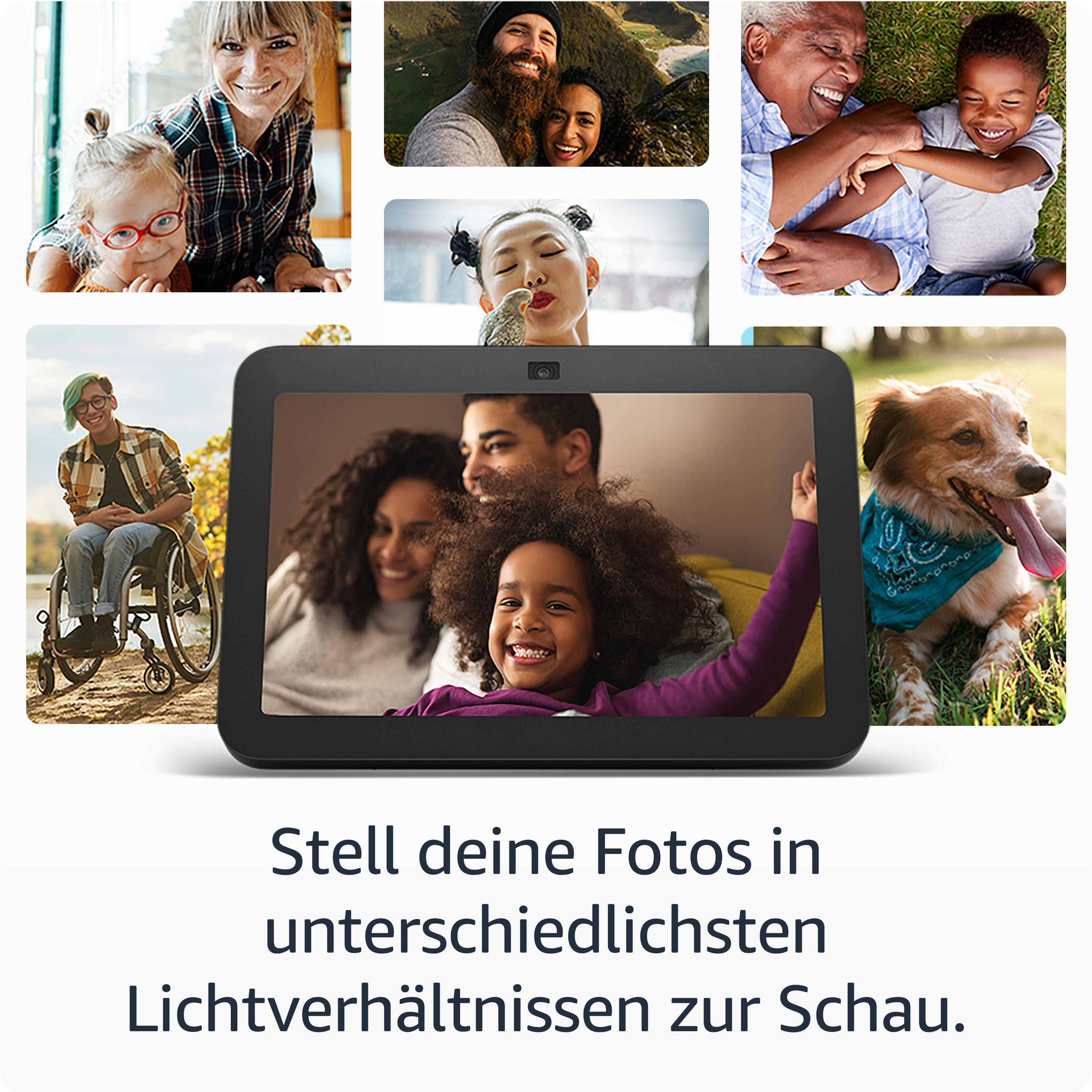 Tablet, das Fotos anzeigt. Mehrere Personen in Fotos rund um das Tablet und Text unten.