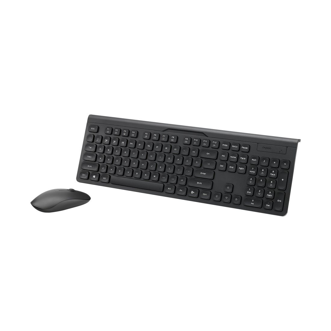 Schwarze kabellose Tastatur und Maus. Weißer Hintergrund. Einfaches und modernes Design.