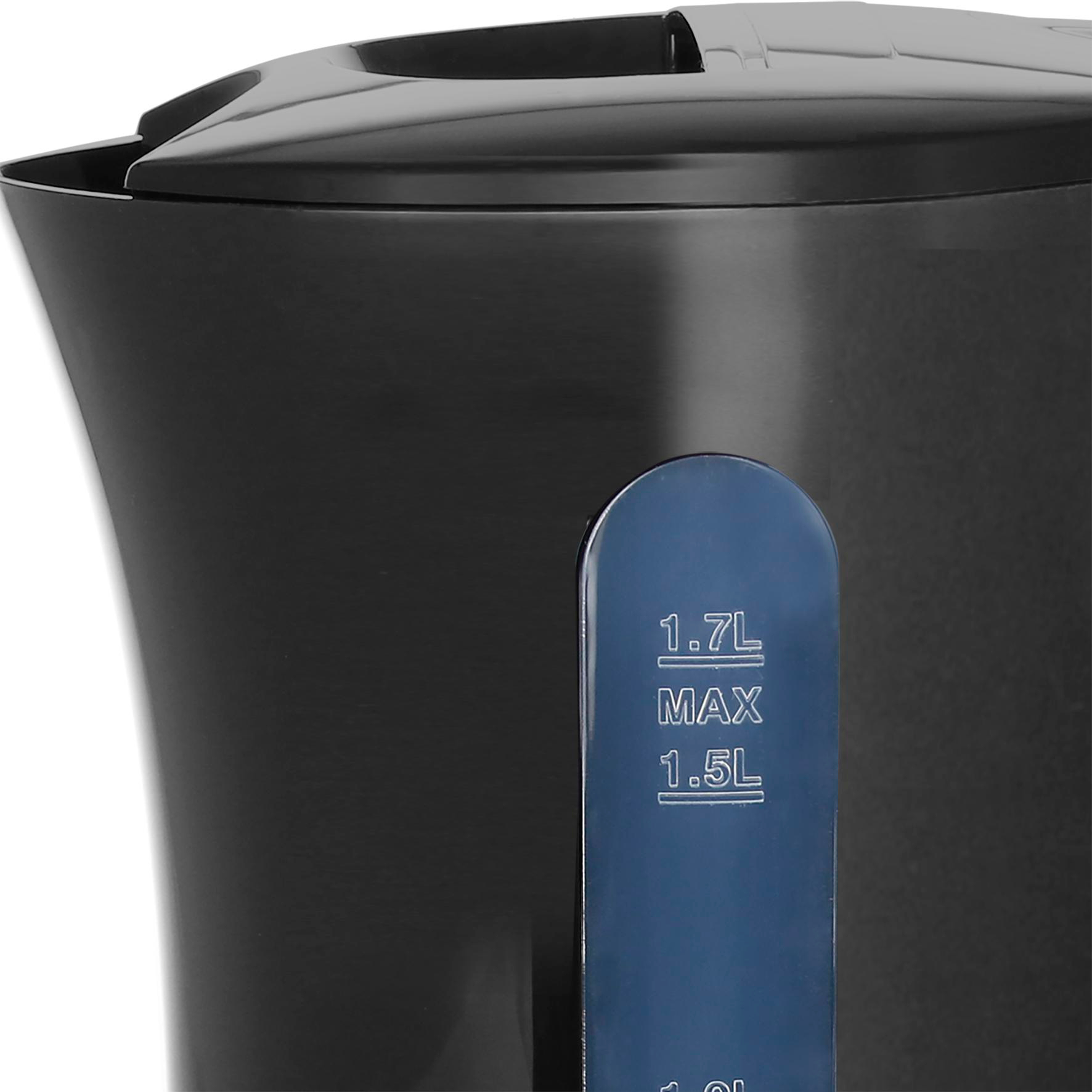 Nahaufnahme eines schwarzen Wasserkochers mit einer blauen Wasserstandsanzeige.