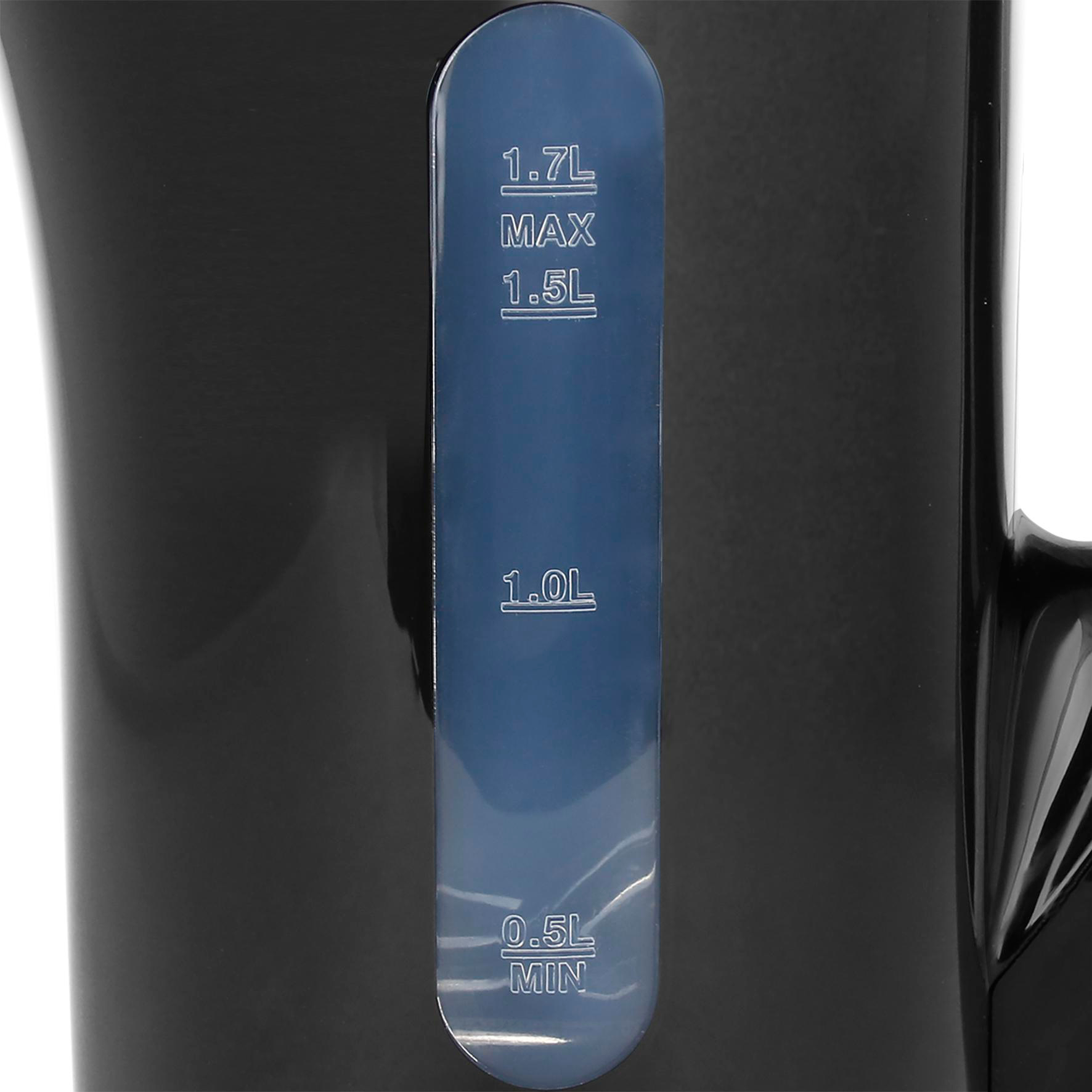 Schwarzer Wasserkocher mit blauer Wasserstandsanzeige. Markierungen zeigen die Füllstände.