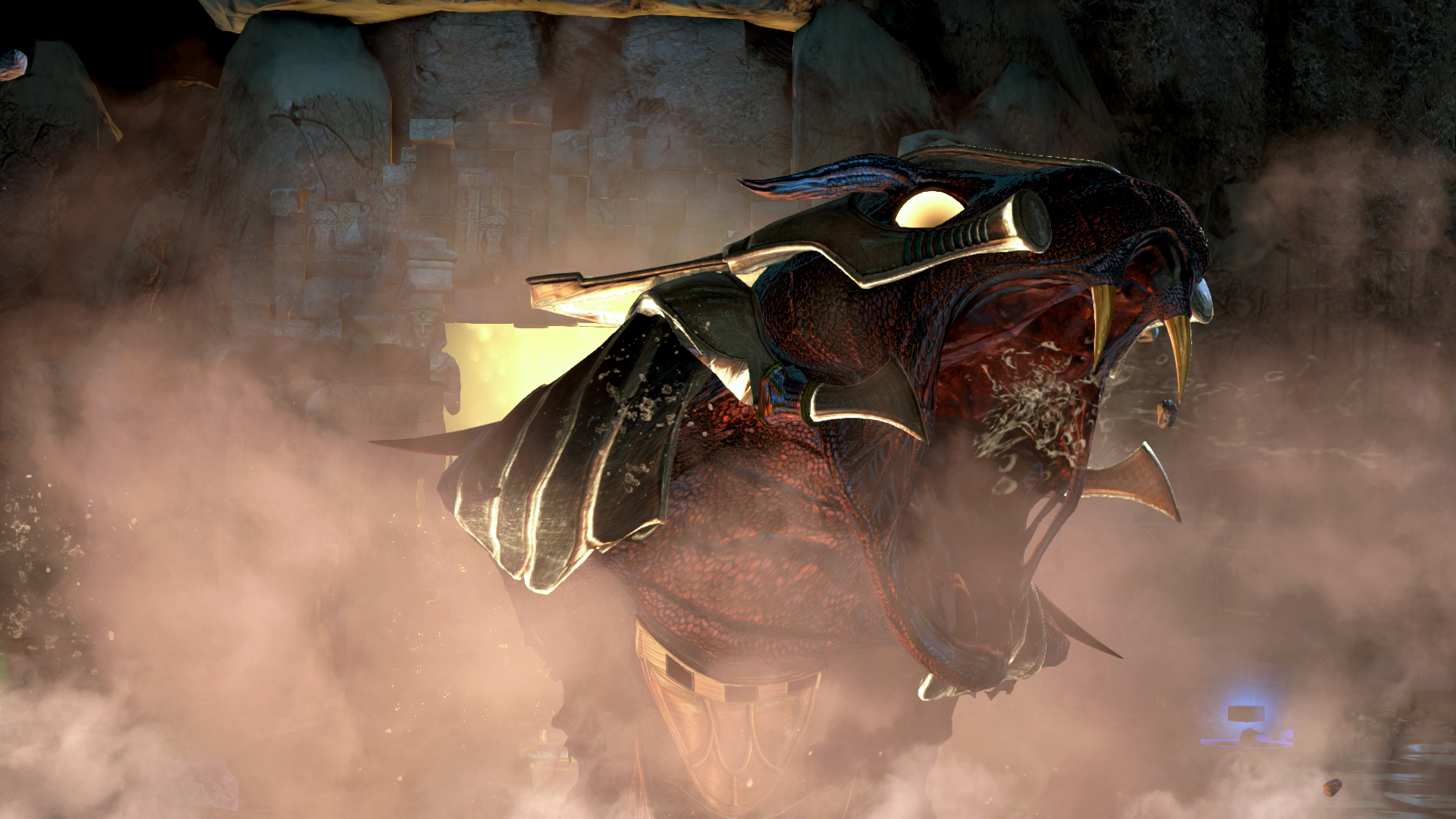 Close-up van een monster met grote mond, tanden en een helm.