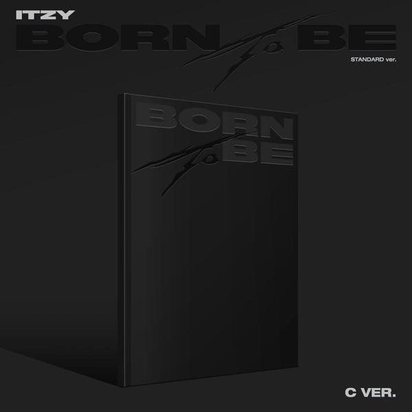 Albumcover: Schwarzes Album mit ITZY 'BORN TO BE' Titel und Schlitzen. Standard C ver.
