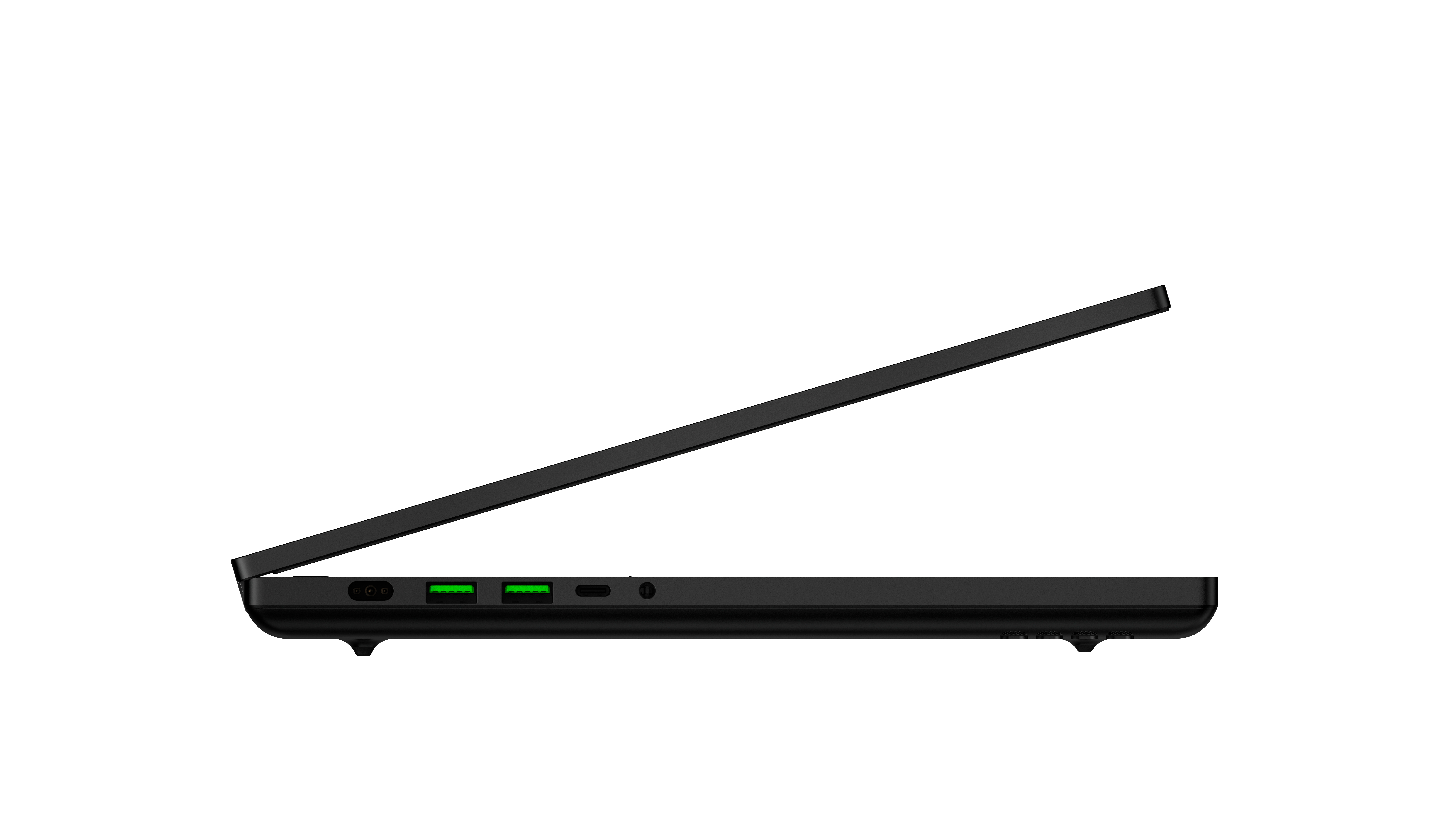 Seitenansicht eines schwarzen Laptops vor weißem Hintergrund mit Anschlüssen auf der linken Seite.