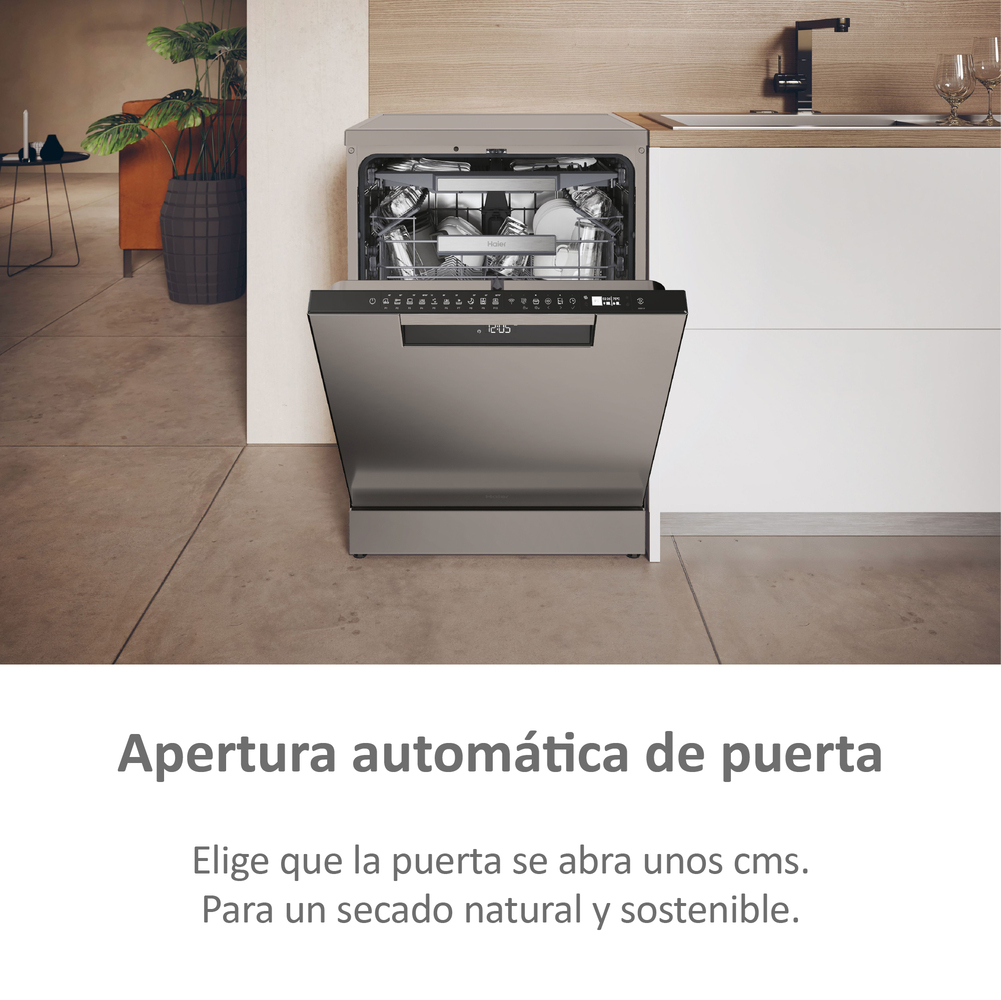 Lavavajillas con la puerta abierta, mostrando platos limpios. El texto dice 'Apertura automática de puerta'.