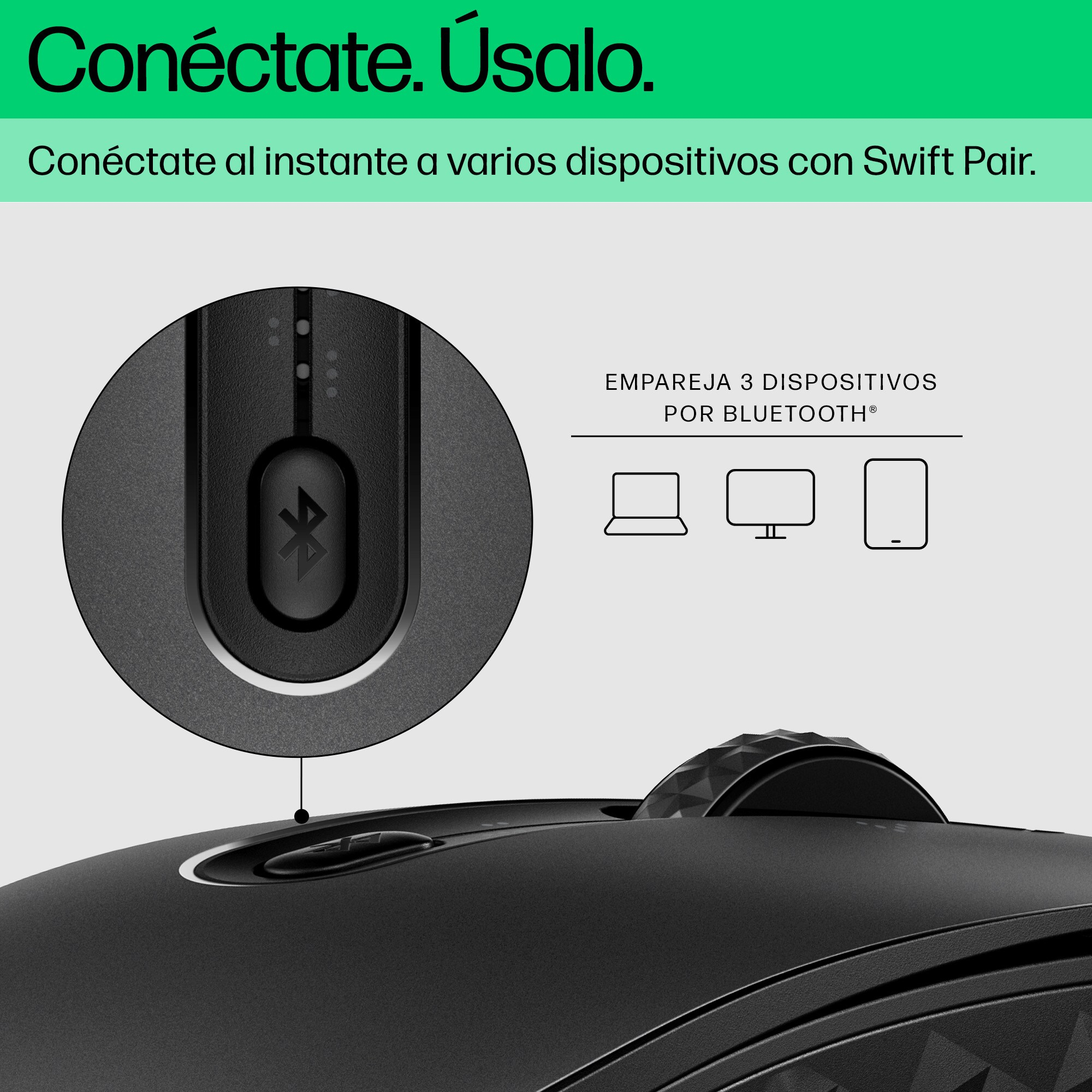 Primer plano de un ratón negro con símbolos de emparejamiento Bluetooth y una rueda de desplazamiento.