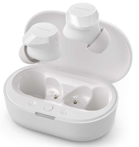 Białe bezprzewodowe słuchawki Philips i ich otwarte etui ładujące.