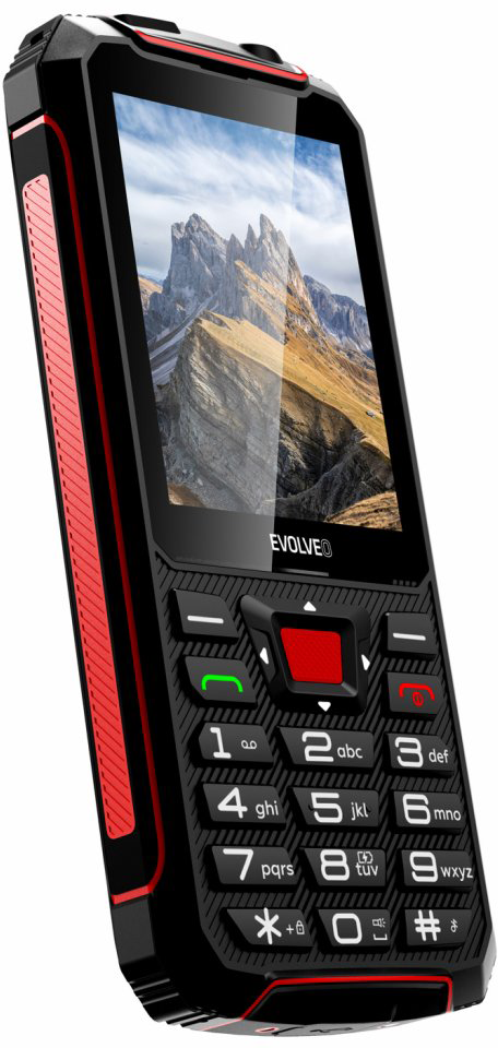 Fekete-piros robusztus telefon hegyi tájképpel a képernyőn.