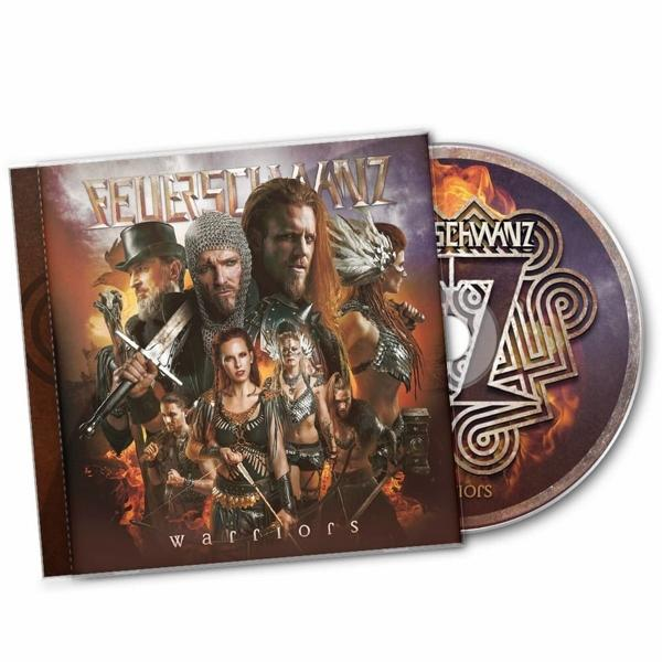 CD-Albumcover mit einer Gruppe von Leuten, die in einer Krieger-Szene posieren.