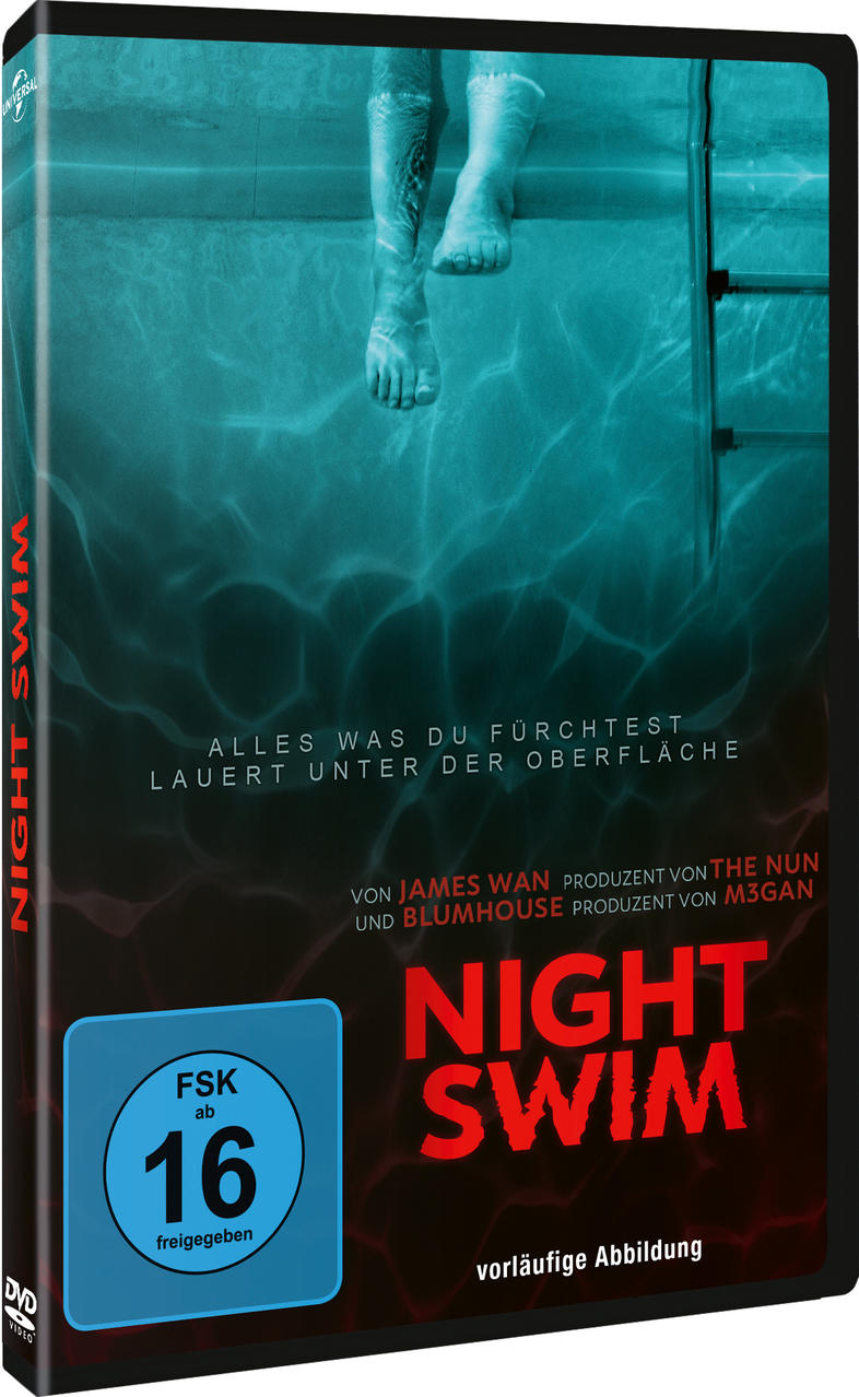 Ein DVD-Cover für den Film "Night Swim", mit einem Pool und Beinen. Bläuliche Farbtöne.