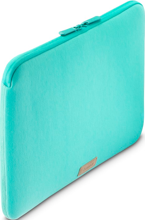Eine türkisfarbene Laptoptasche mit Reißverschluss und braunem Etikett, schräge Ansicht.