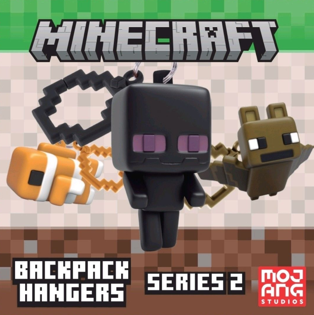 Attaches de sac à dos Minecraft avec des figurines de personnages.