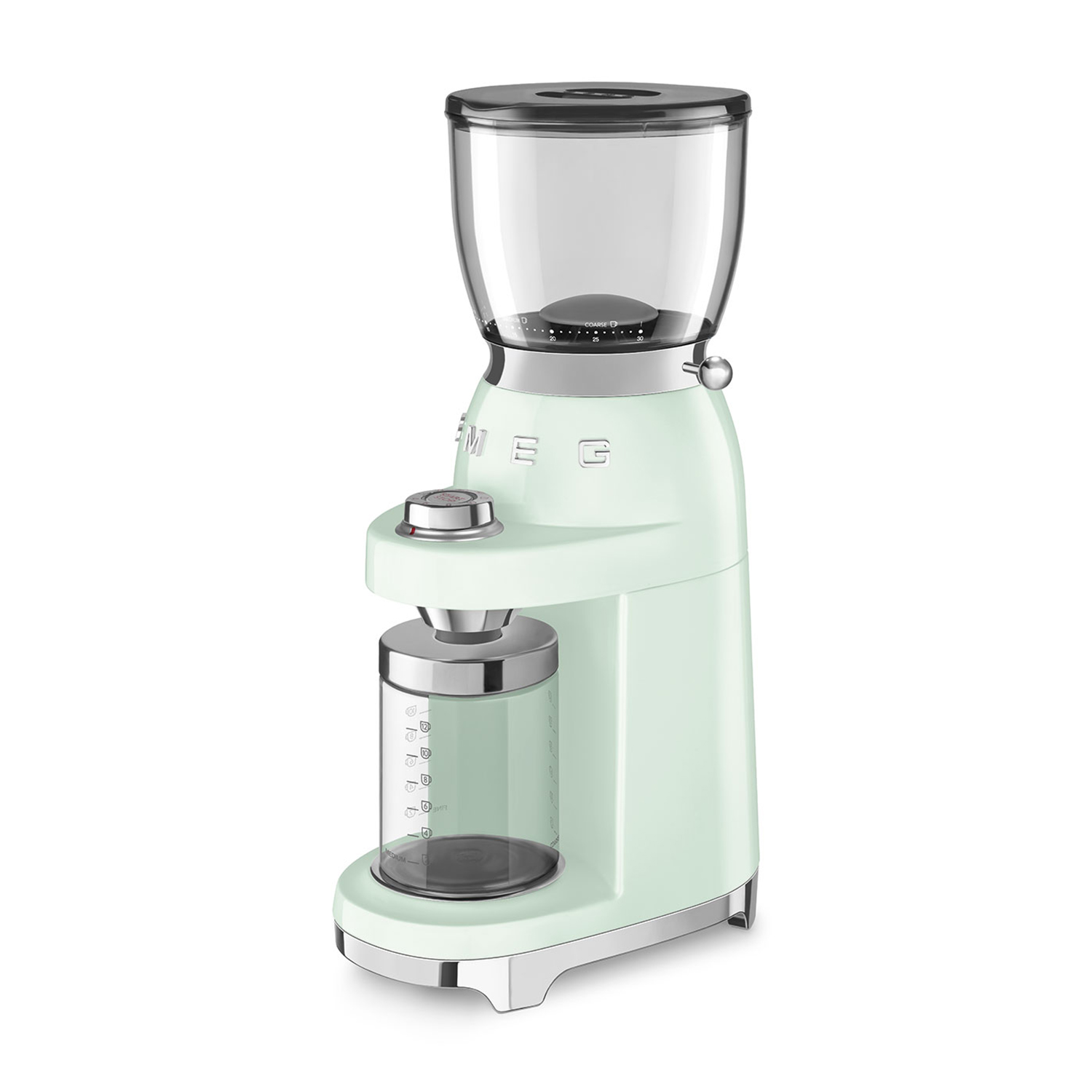 Un macinacaffè Smeg verde chiaro. Un contenitore trasparente contiene i chicchi.