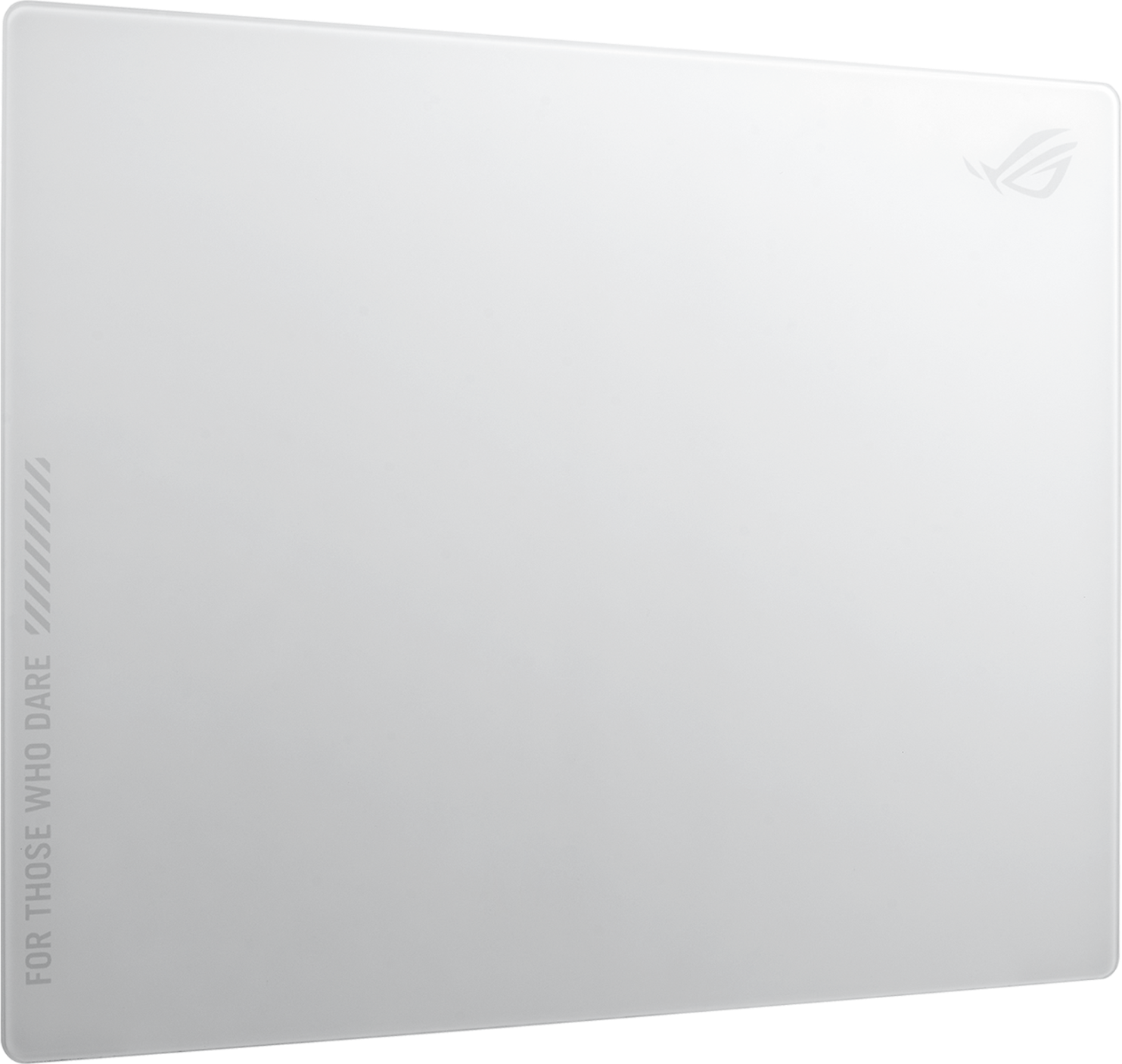 Tapis de souris rectangulaire blanc. Comporte le logo ROG en haut à droite et le texte 'FOR THOSE WHO DARE' à gauche.