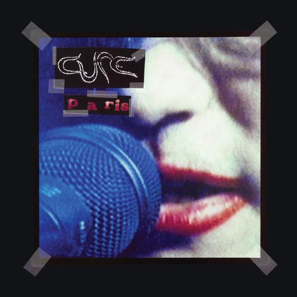 A 'Paris' album borítója a The Cure-tól. Egy száj piros rúzzsal és egy mikrofon látható.