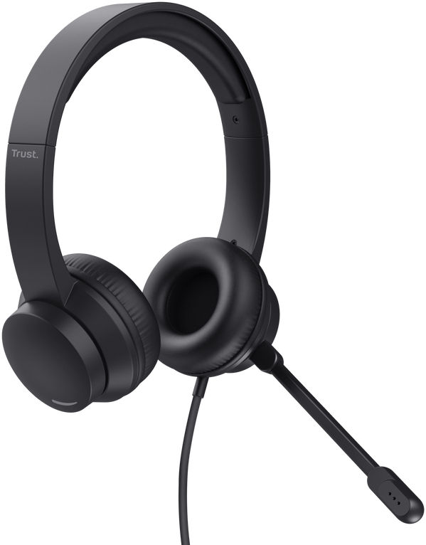 Egy fekete headset mikrofonnal, kommunikációhoz tervezve, sima fekete háttér előtt.