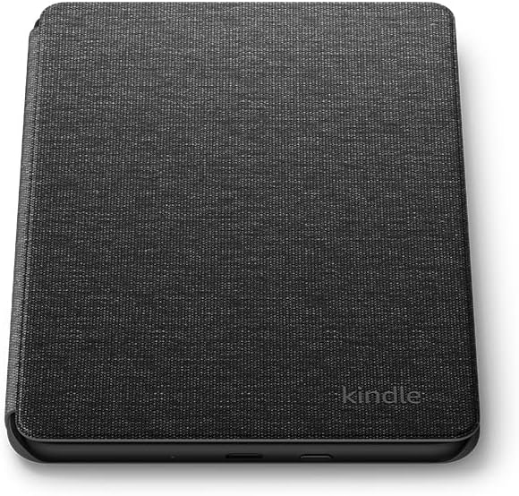 Funda Kindle negra con apariencia texturizada. La palabra 'kindle' está impresa en blanco abajo a la derecha.