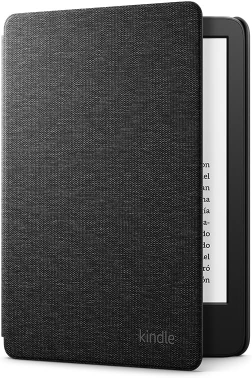 Kindle con cubierta negra, abierto mostrando texto, sobre fondo blanco.