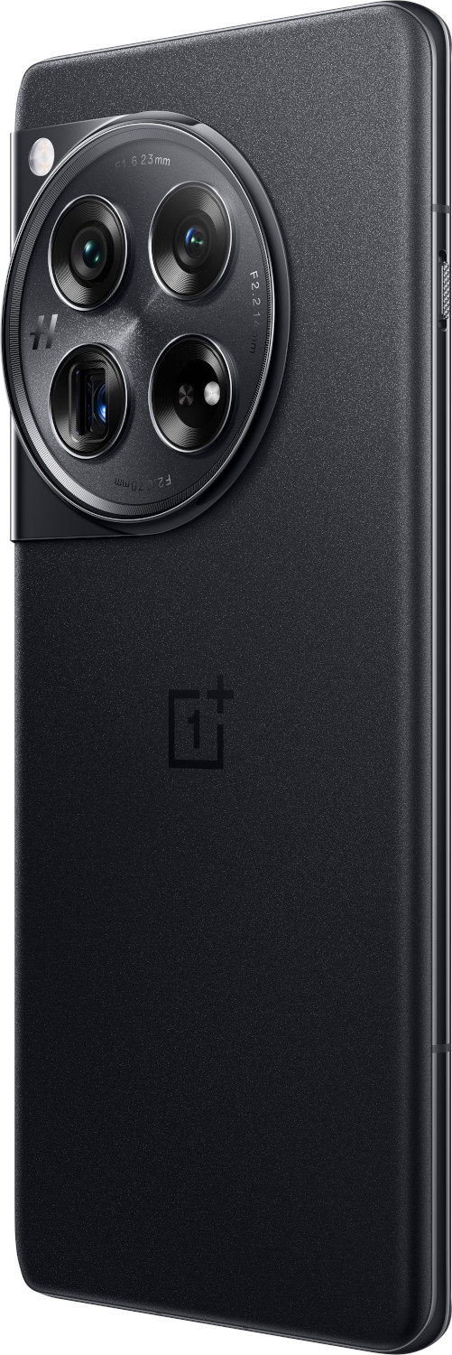 Achterkant van een zwarte smartphone, met een grote cameramodule en het OnePlus-logo.