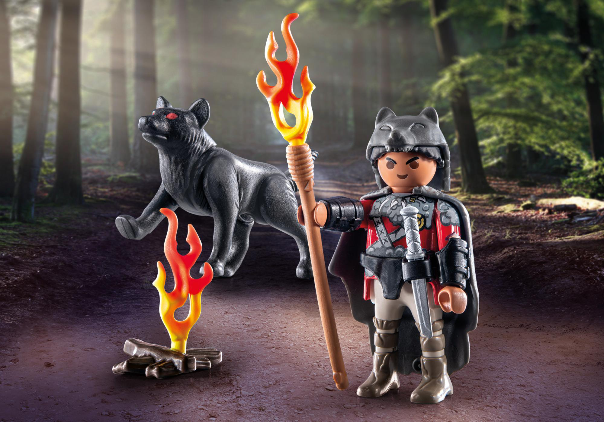 Playmobil-Figur mit wolfsähnlichem Kostüm, hält eine Fackel.
