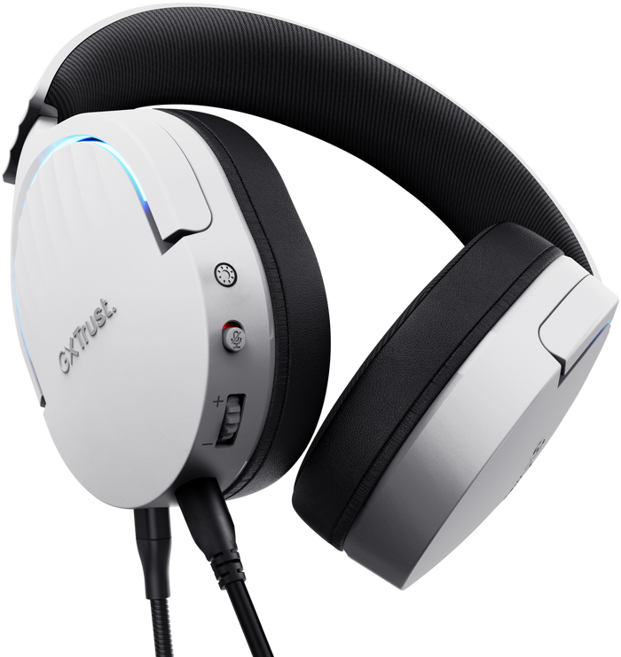 Fehér és fekete gamer headset vezérlőkkel és mikrofonnal, fehér háttéren.