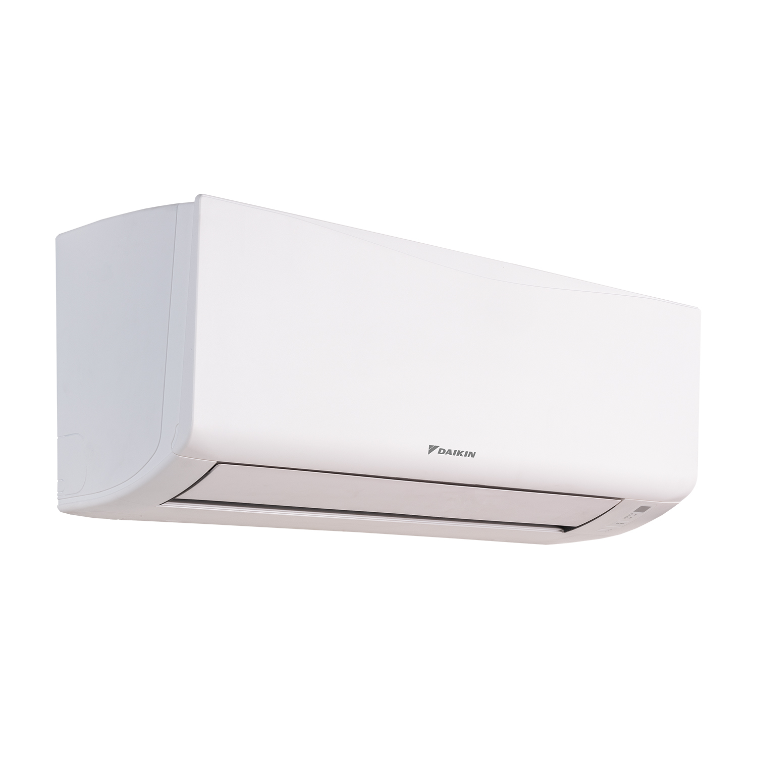 Un condizionatore Daikin bianco montato su una parete bianca, inclinato verso sinistra.