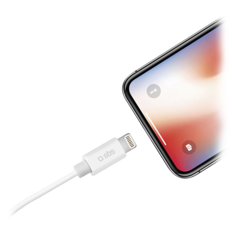 Weißes Ladekabel mit einem Telefon verbunden. Kabel hat 'sbs' Logo. Telefonschnittstelle sichtbar.