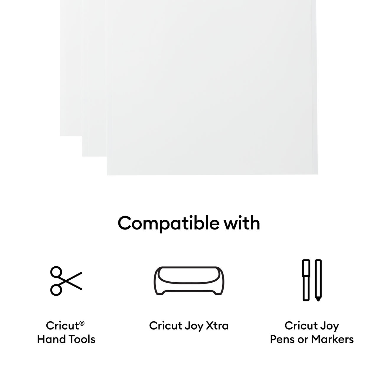 Weiße Papierbögen und Symbole für Schere, Maschine und Stifte, gekennzeichnet für Cricut-Produkte.