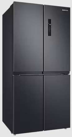 Czarna lodówka Samsung, konstrukcja czterodrzwiowa, izolowana na białym tle. Widoczny panel wyświetlacza.