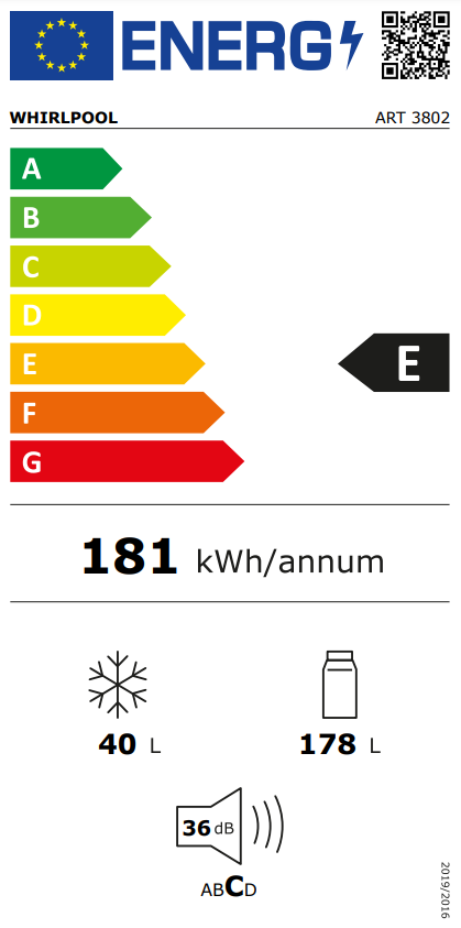 Egy Whirlpool hűtőszekrény energiacímkéje, amely az E energiahatékonysági osztályt mutatja.