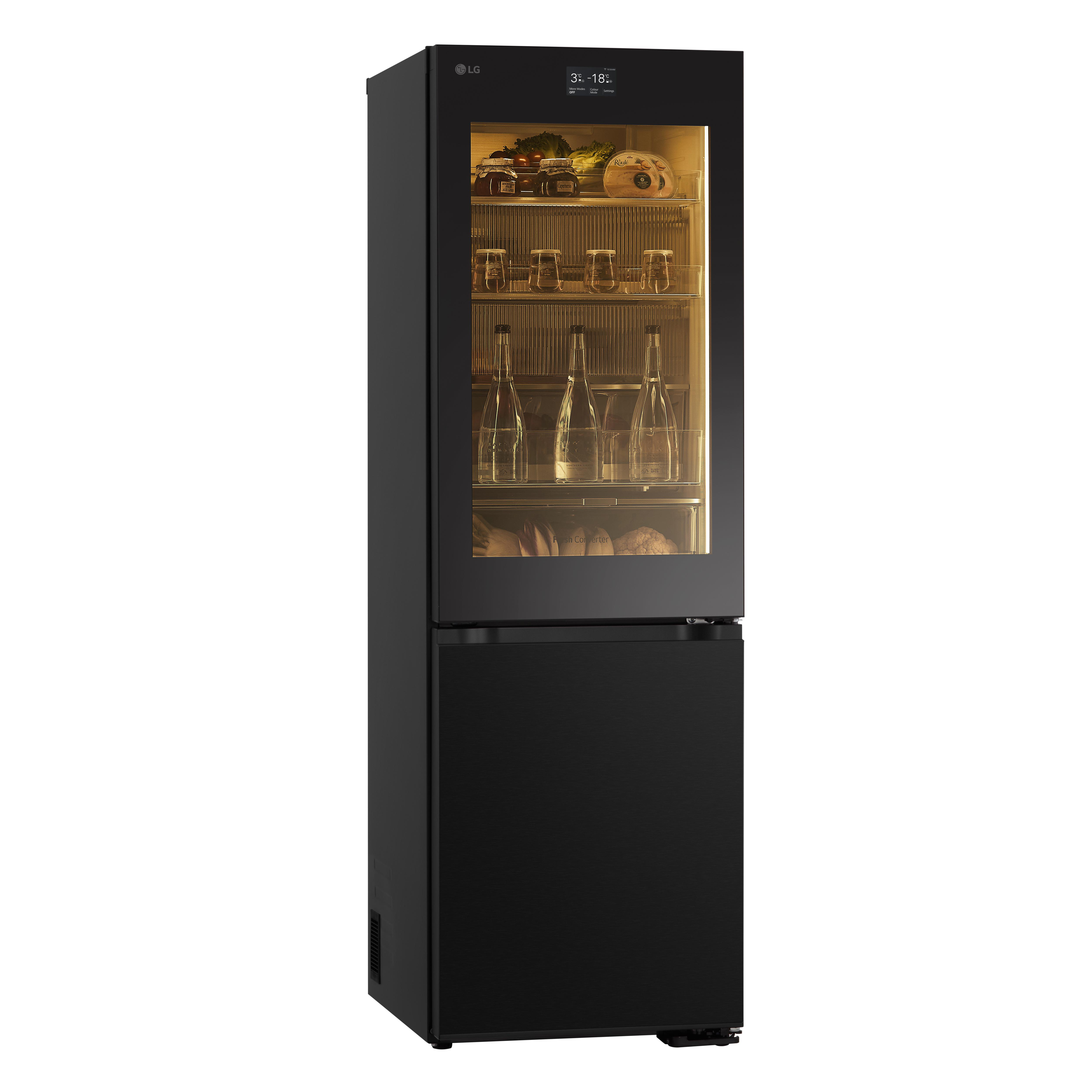 Ein schwarzer Kühlschrank mit Glastür, die Lebensmittel im Inneren zeigt.