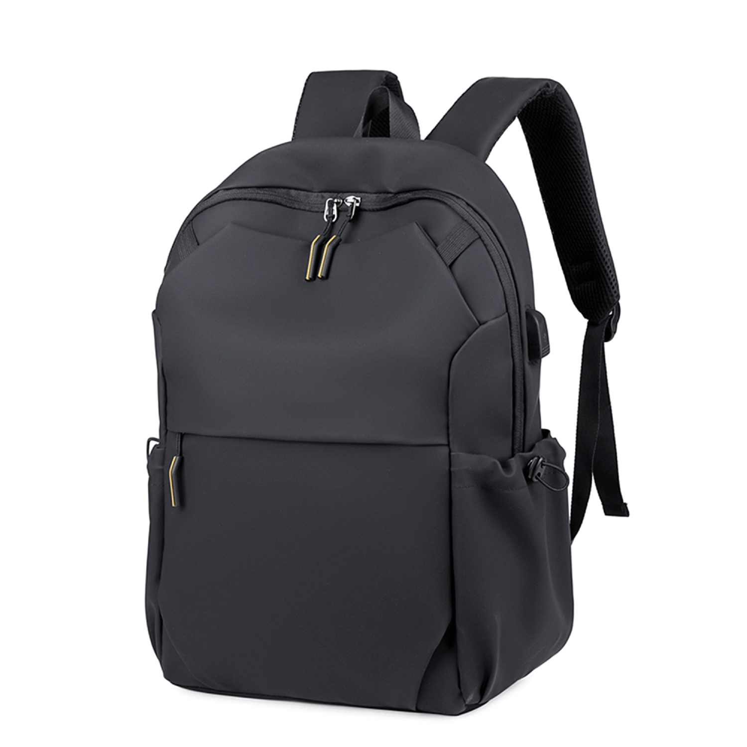 Mochila negra con bolsillo frontal, cremalleras y correas para los hombros.