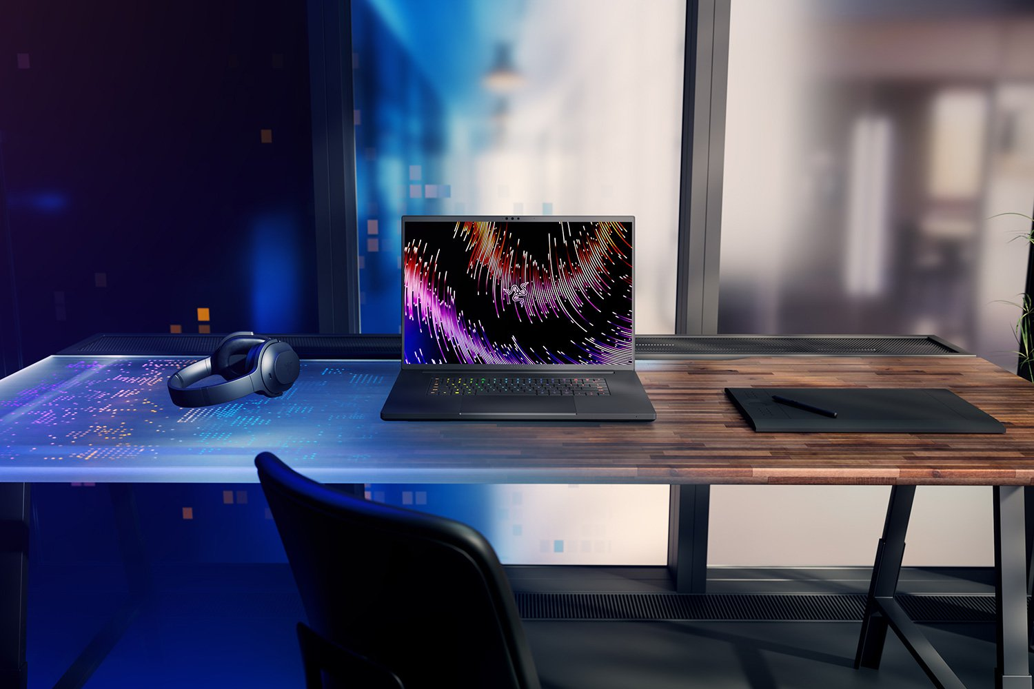 RAZER Blade18/ I9-13950HX/ 32GB Ram/ 2 TB SSD/ RTX4090/ Laptop RZ-0484UEH4-R3E1-B